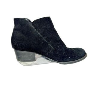 Jessica Simpson suede ankle boot 1.5” heel size 7.5